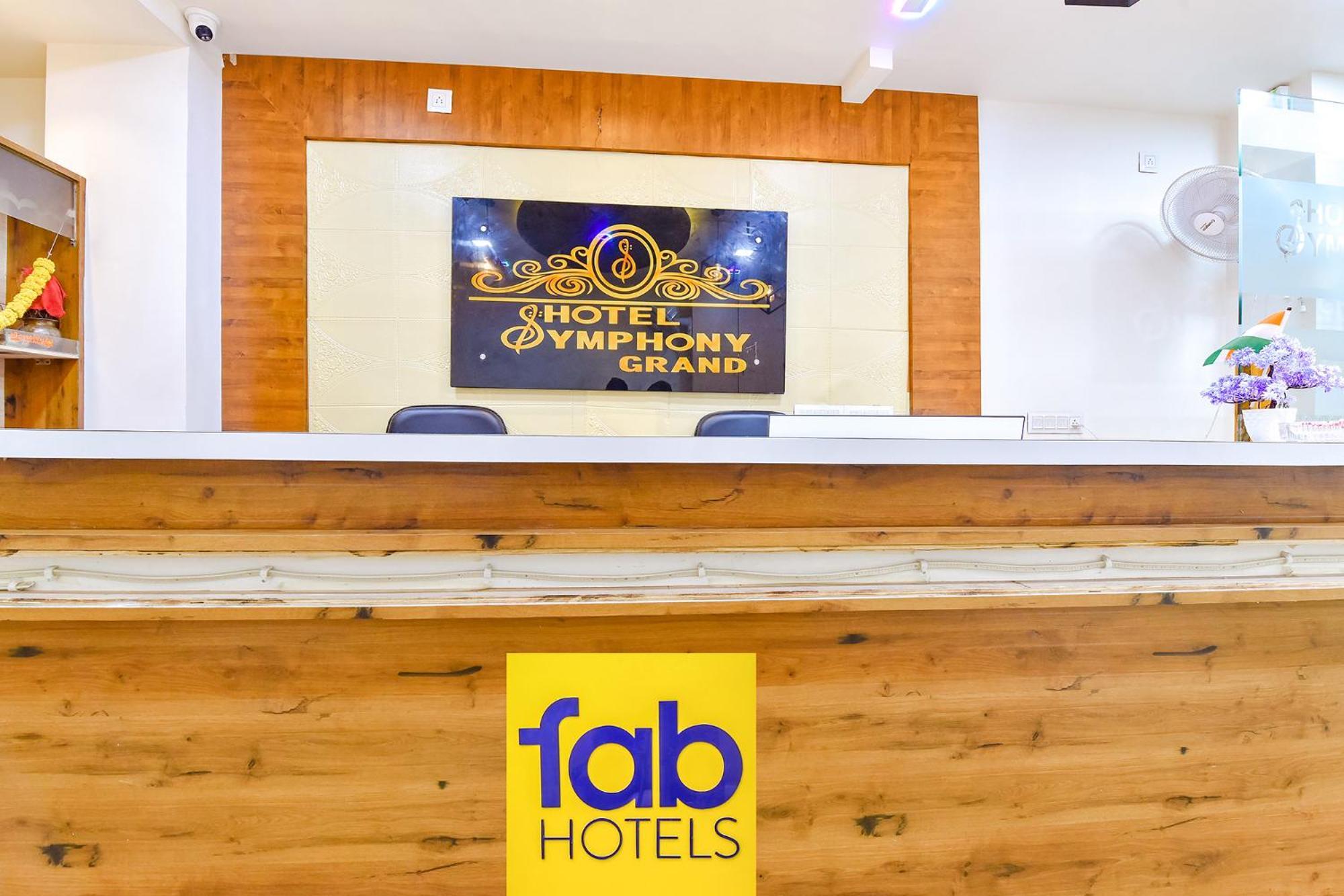 Fabhotel Symphony Grand Ahmedabad Exterior foto
